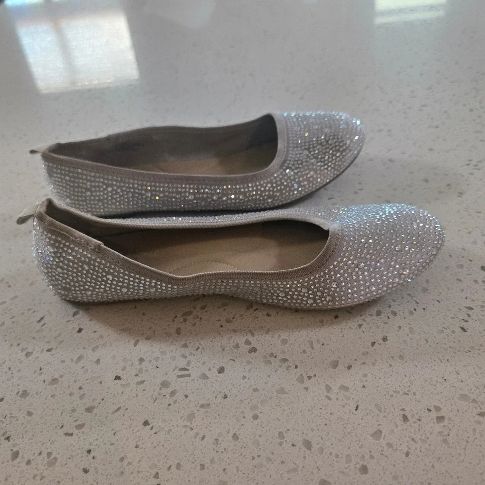Cat & Jack Girls Silver Rhinestone Ballet Flats Size 5 Dress Shoes Sparkly